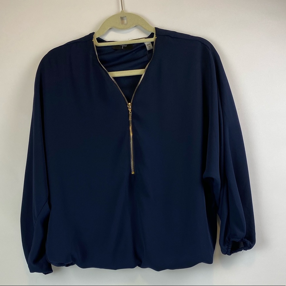 Tahari blouse